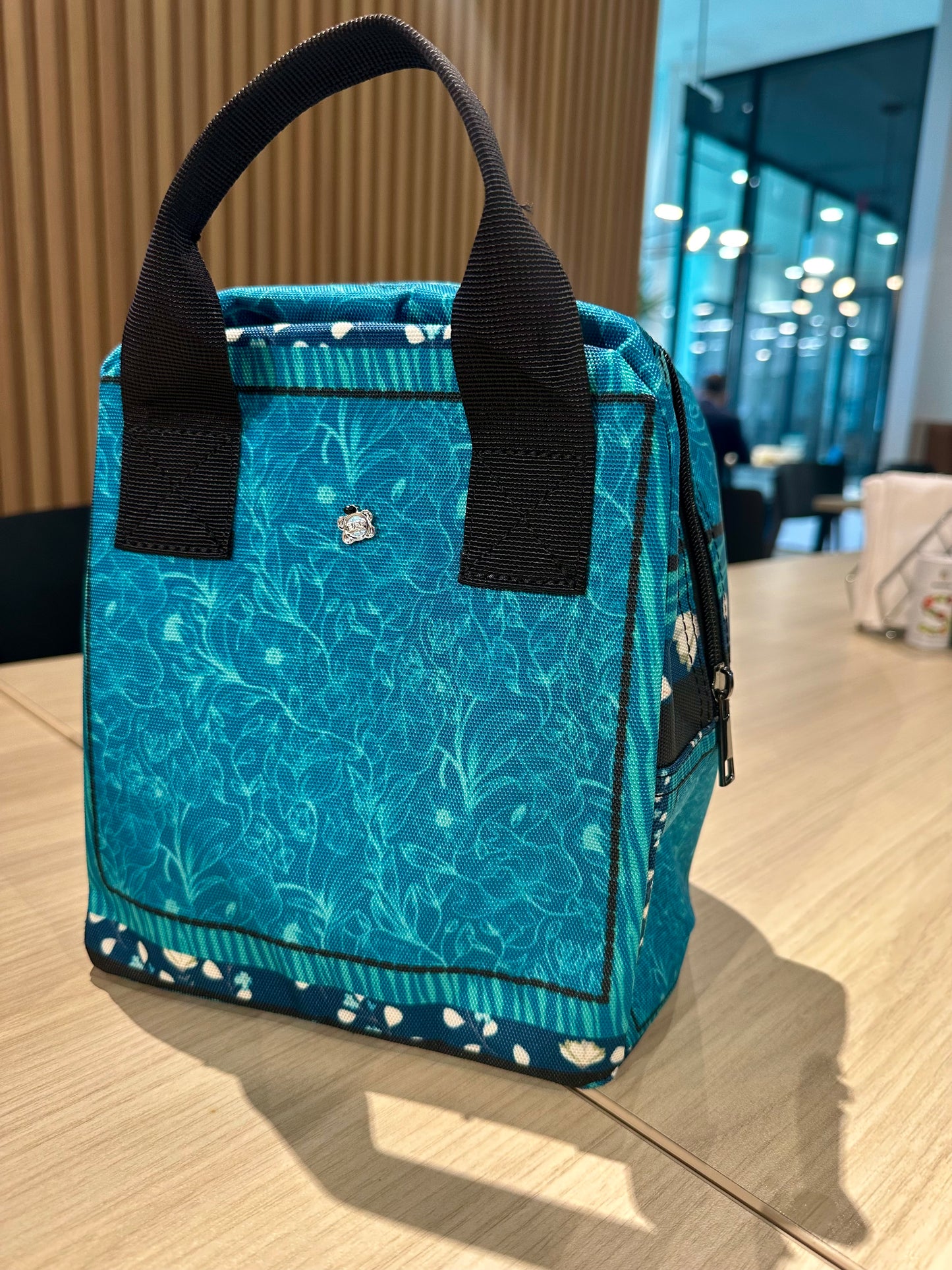Hand-Painted Insulated Lunch Bag for Women & Men – Custom Art Print by Fashion Designer Maria Echenique – Durable & Lightweight, Made to Order