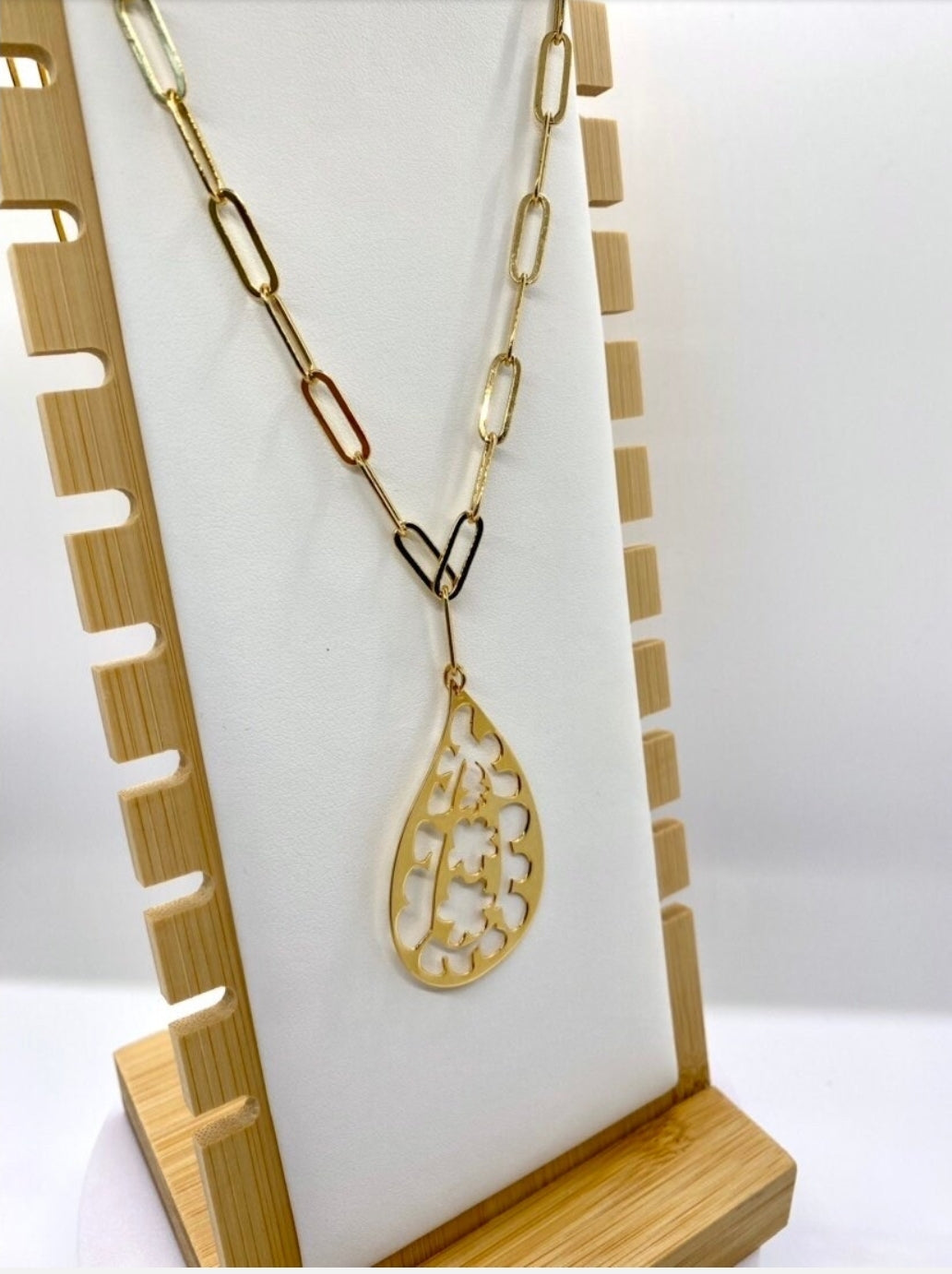 Gold Paisley Necklace. Flourish Collection. Handmade by Ariadna Echenique. Gold plated.
