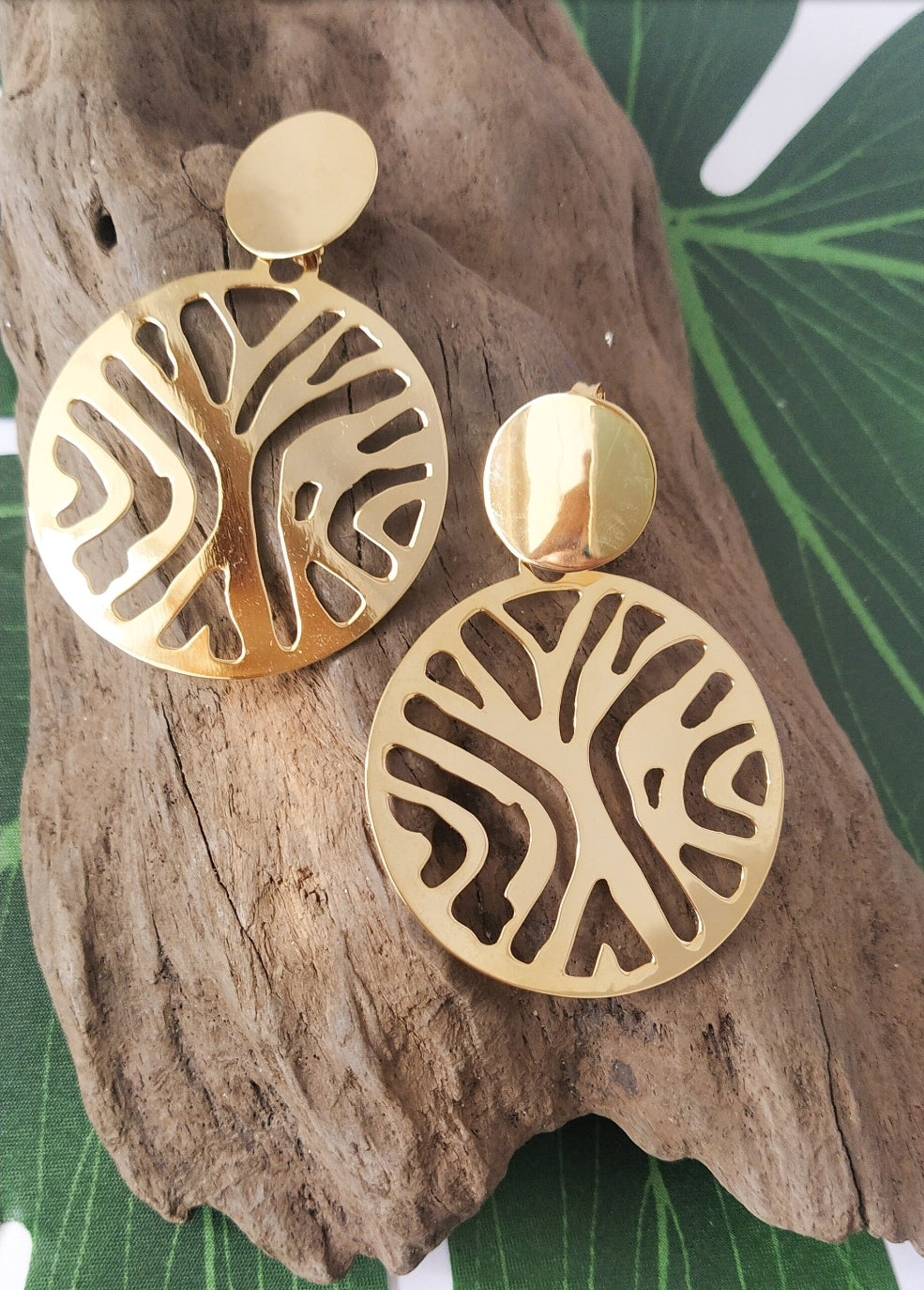 Zebra Gold Earrings. For special occasions. Flourish Collection. Handmade by Ariadna Echenique. Gold plated