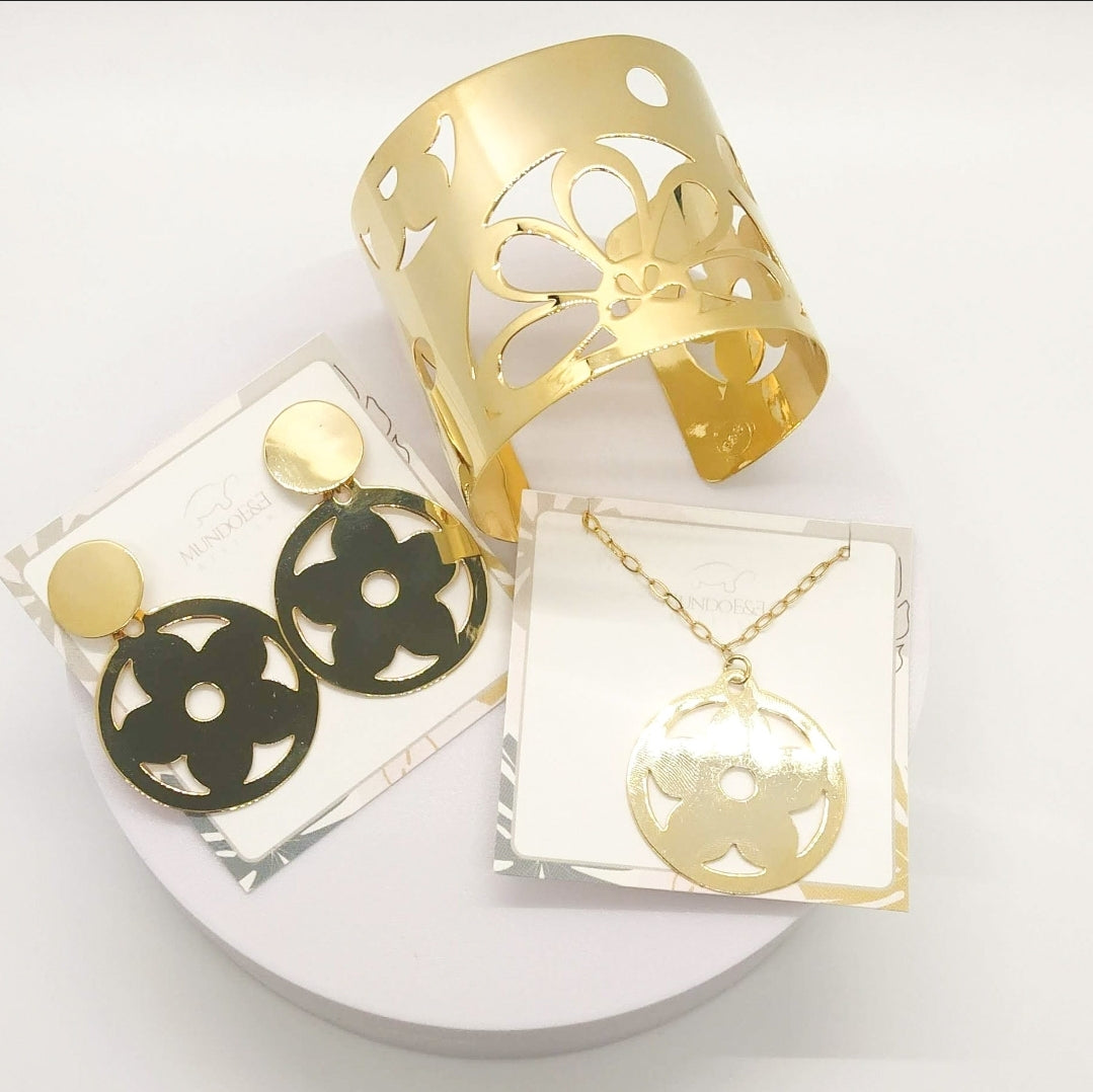 Gold Earrings. For special occasions. Flourish Collection. Handmade.