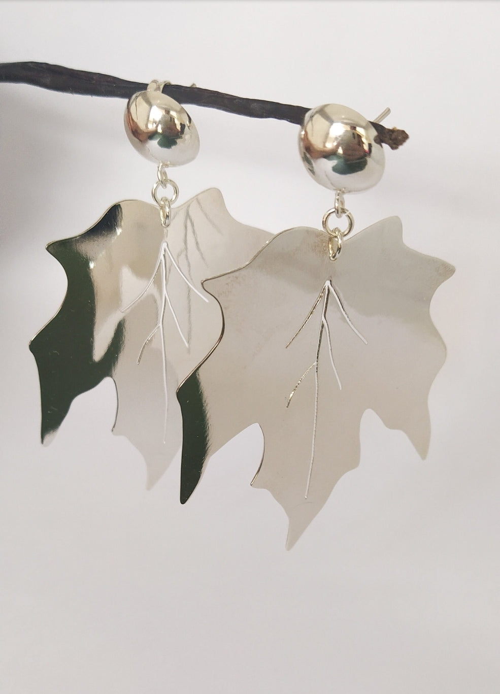 Silver Leaf Earrings. For special occasions. Flourish Collection. Handmade by Ariadna Echenique. Silver plated