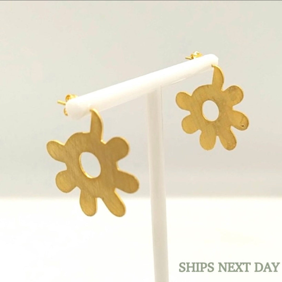 Sunflower earrings. Hand made. Hoop earrings Everyday earrings. Gift for her. Personalized message card included. Ships Next Day