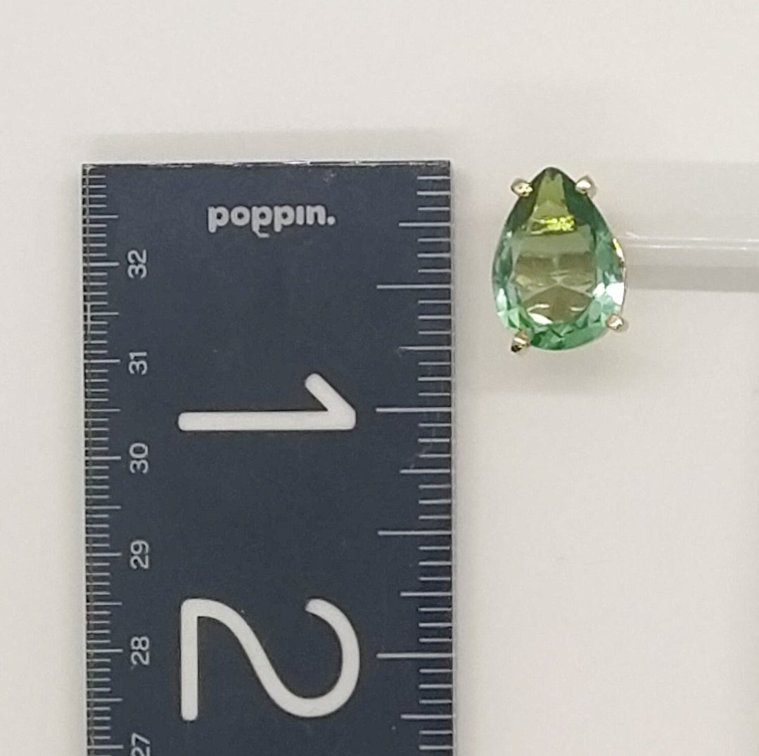 Teardrop Green Crystal Earrings. Gold plated. Top goldsmith handmade cool design. Gift for girlfriend. Bridal Earrings