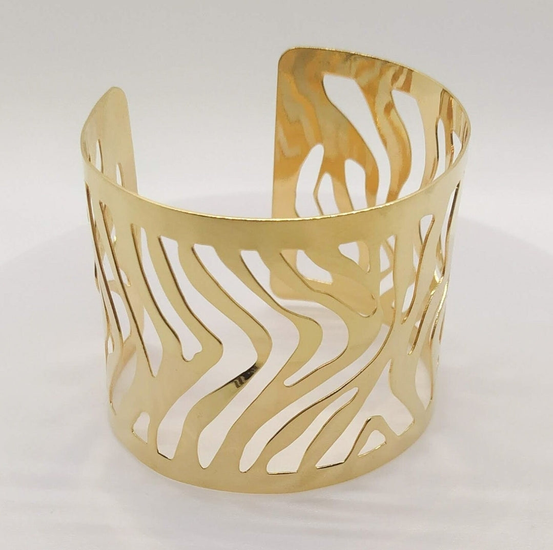 Gold Bracelet. For special occasions. Flourish Collection. Handmade. Gold plated