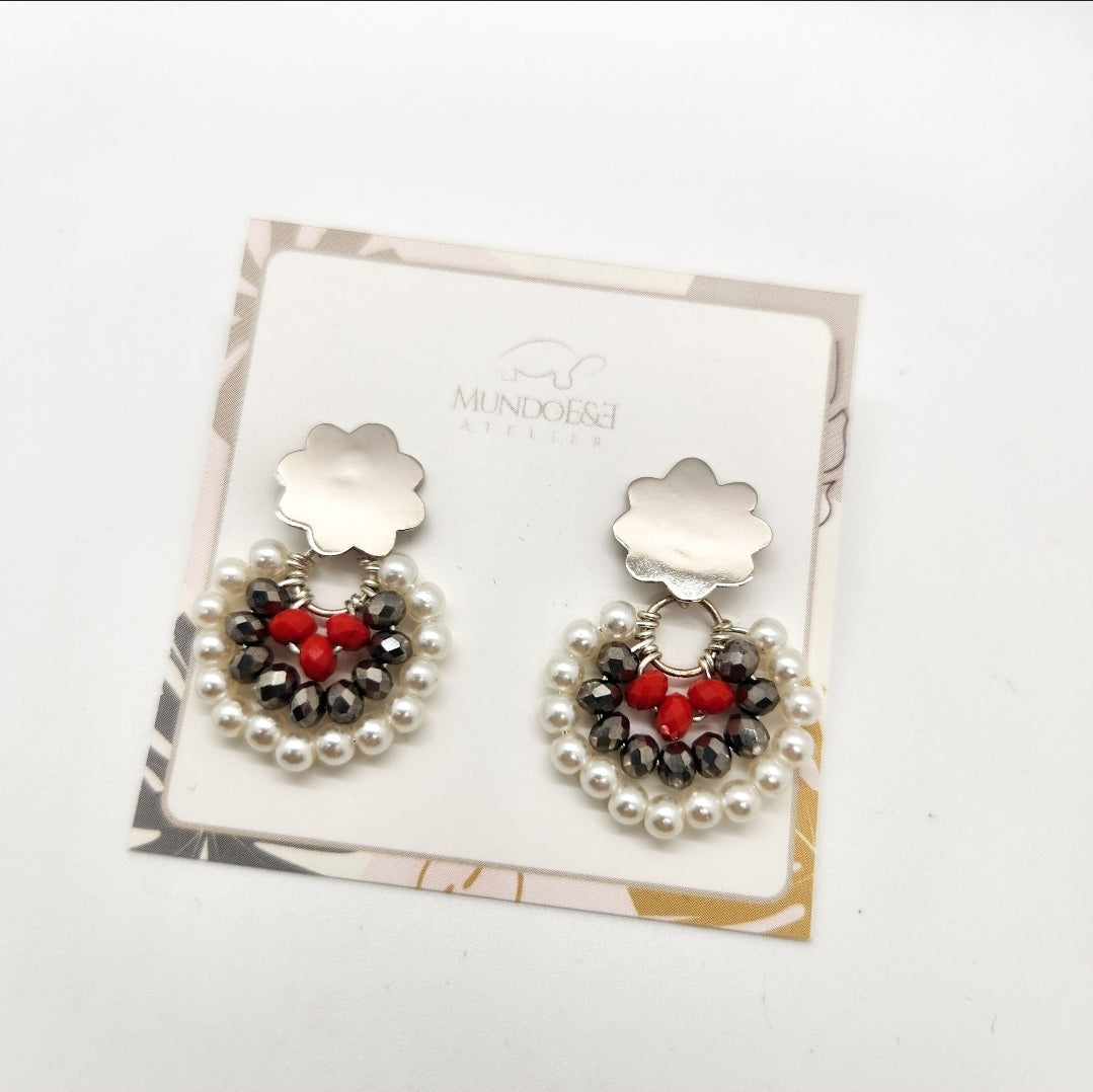 Flower Silver plated bronce Earrings. Handmade earrings. hoop earrings Everyday earrings. Christmas Gift for her