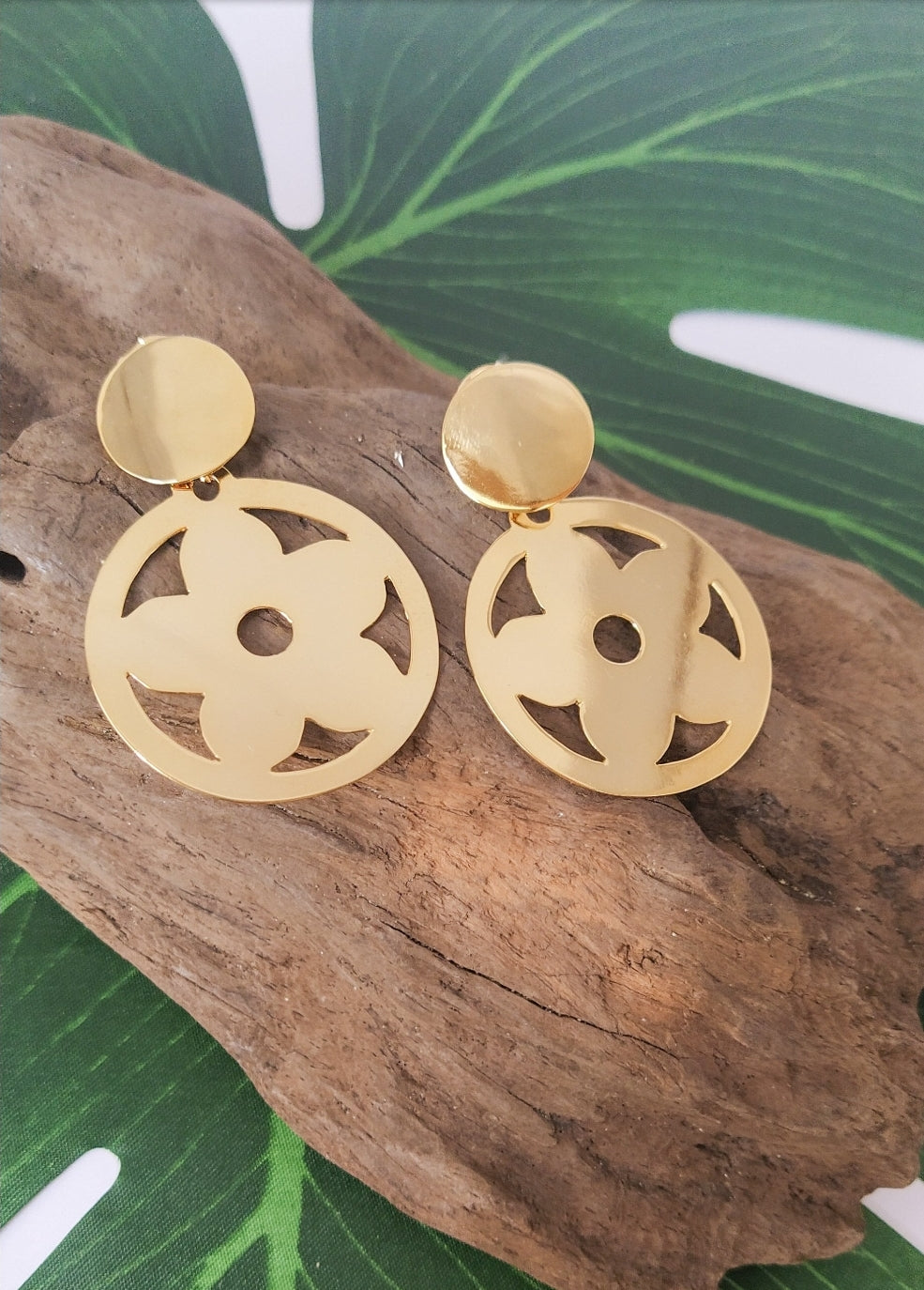 Gold Earrings. For special occasions. Flourish Collection. Handmade by Ariadna Echenique. Gold plated