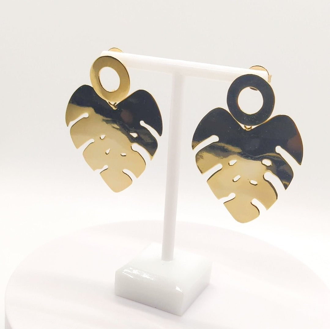 Gold Leaf Earrings. For special occasions. Flourish Collection. Handmade by Ariadna Echenique. Gold plated