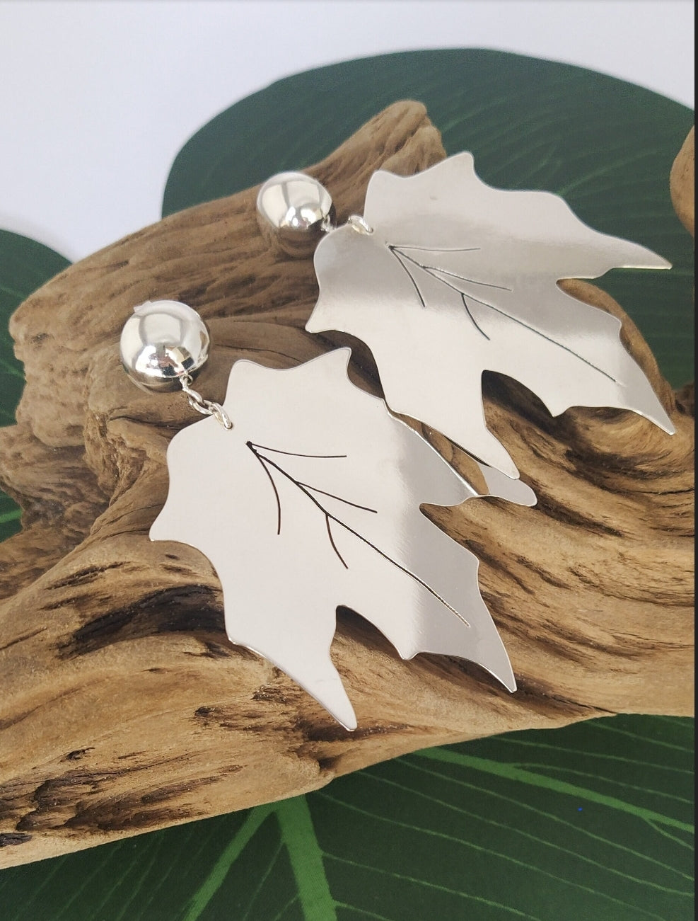 Silver Leaf Earrings. For special occasions. Flourish Collection. Handmade by Ariadna Echenique. Silver plated
