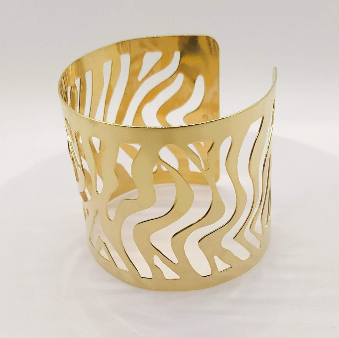 Gold Bracelet. For special occasions. Flourish Collection. Handmade. Gold plated